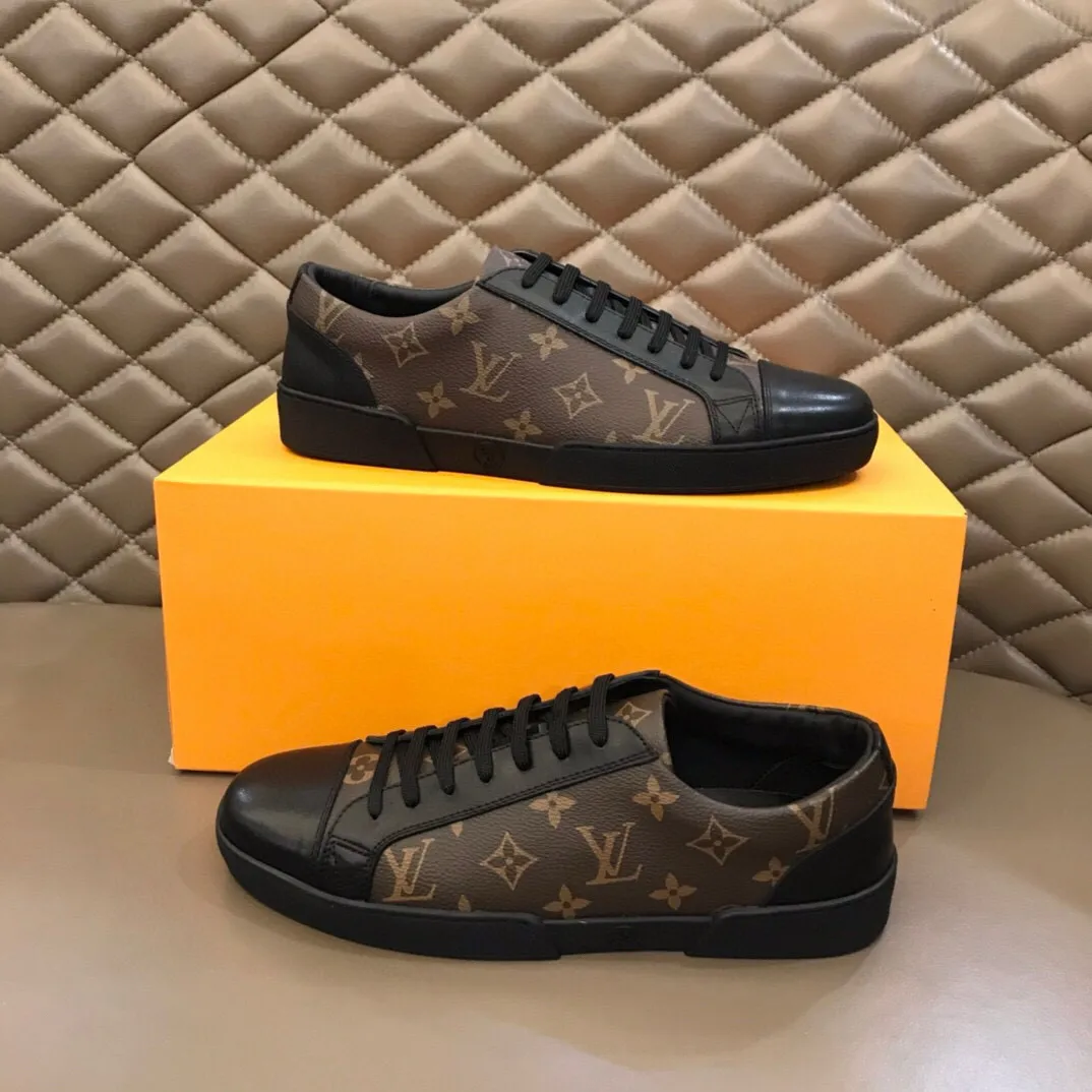 Ex-factory price: 400💰🇮🇹LV top purchasing agent🔍🔍men's🚹 counter sales simultaneously, code number: 38-44#, 🇮🇹Special printing imported from Italy with imported cowhide, all imported Yangli, 💪💪, a complete 1⃣️ to 1⃣️ replica 🇮🇹💪💪, ⚠Sole: Original sole provided by the original factory, exclusive molded sole for super comfort, ⚠Original factory follow-up goods, 🔍🔍high quality